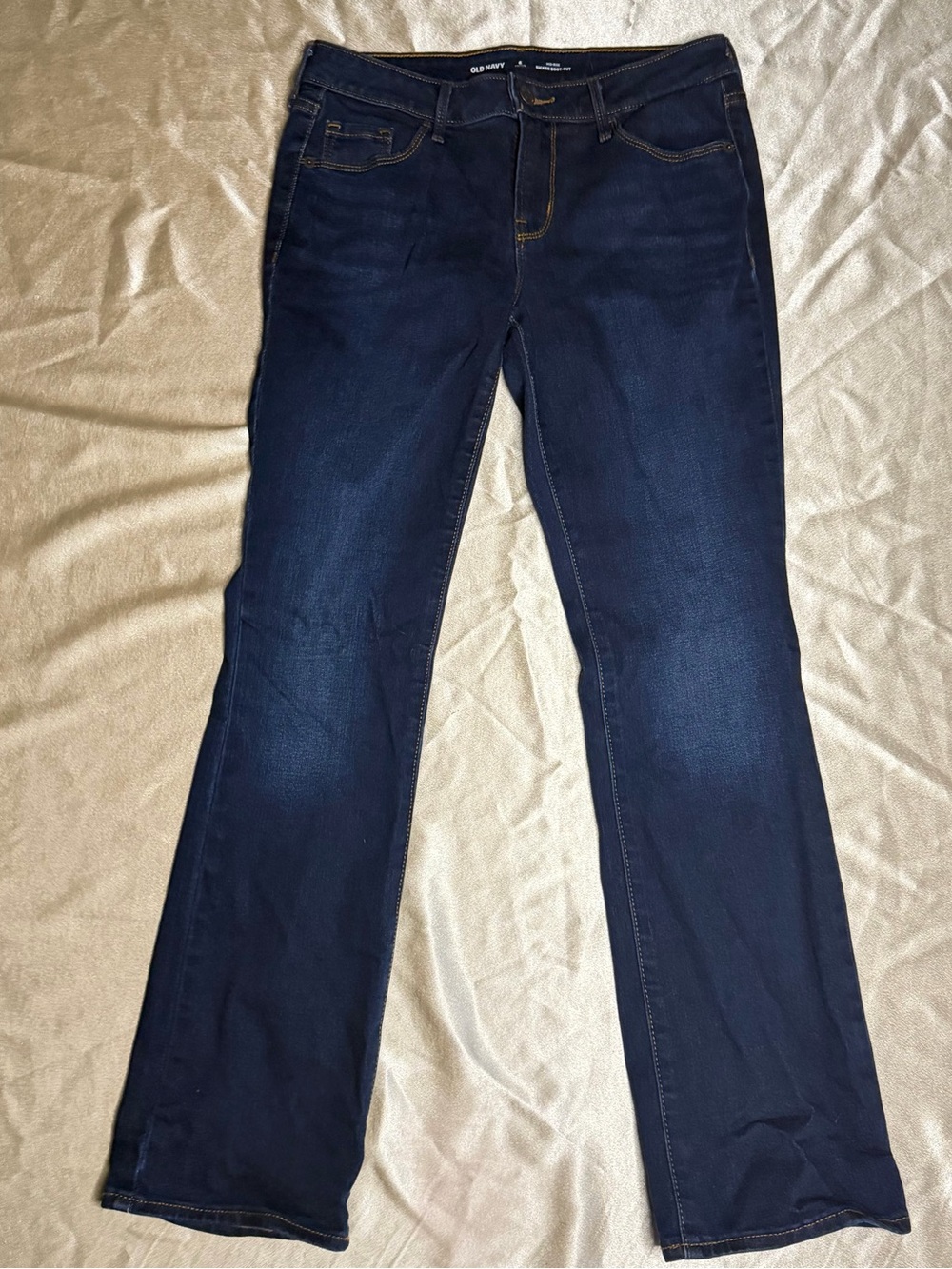Old Navy Mid-Rise Kicker Boot-Cut Jeans Size 6 Petite Dark Wash
